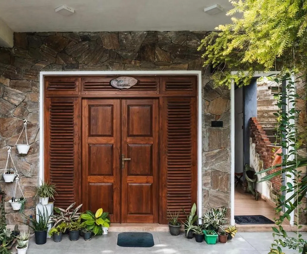 Serene Home كاندي منزل للإقامة