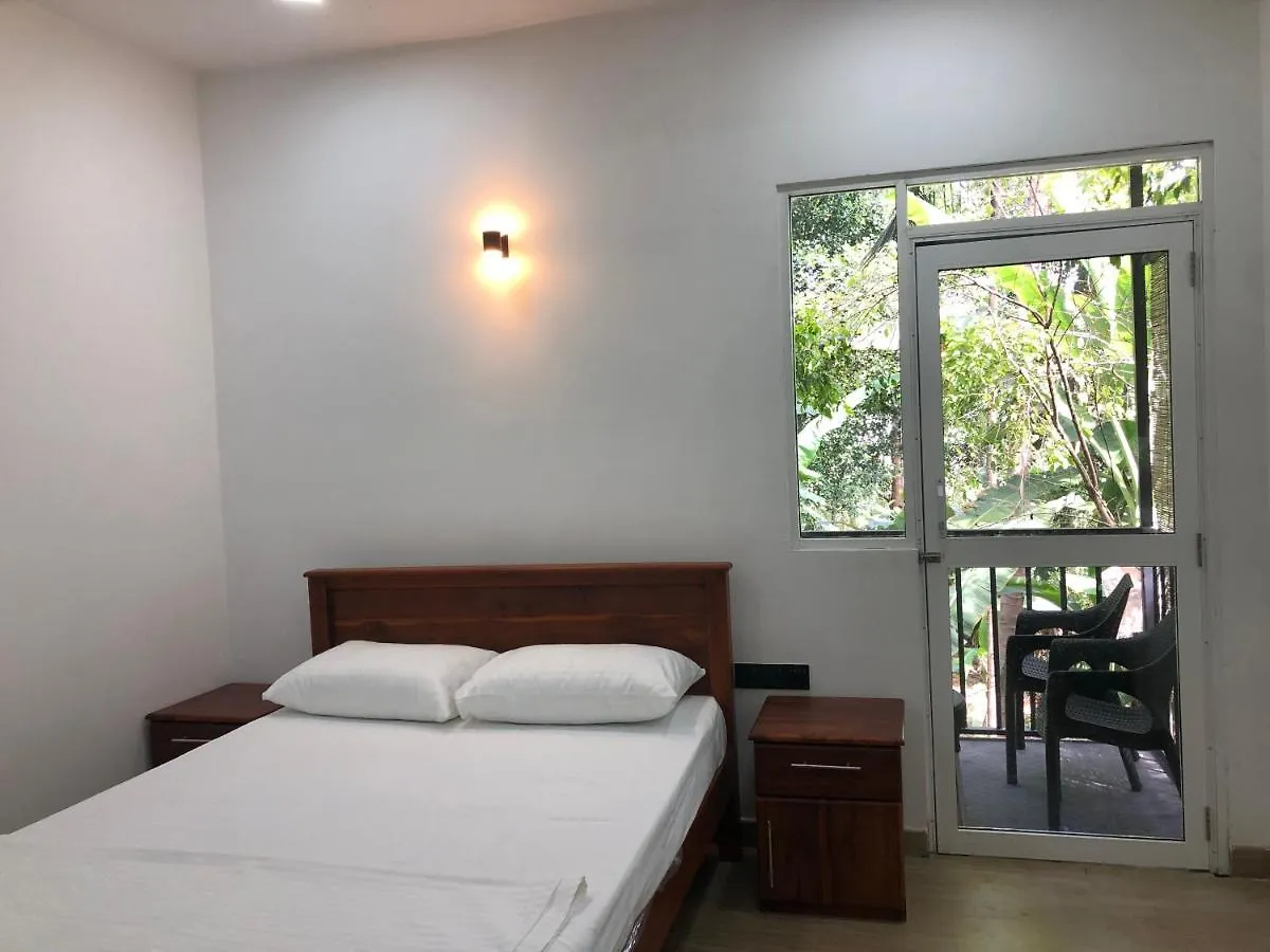 Homestay Serene Home Kandy